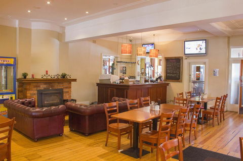 Gardners Inn Hotel - Australian Directory 7