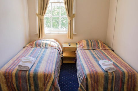 Gardners Inn Hotel - Australian Directory 32