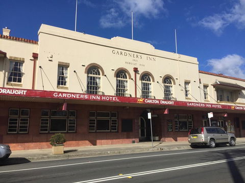 Gardners Inn Hotel - Australian Directory 13