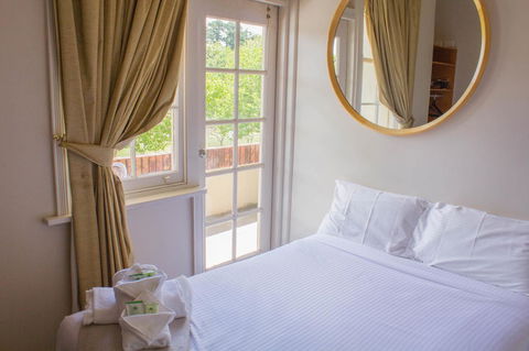 Gardners Inn Hotel - Australian Directory 27