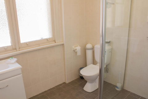 Gardners Inn Hotel - Australian Directory 39