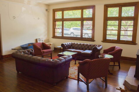 Gardners Inn Hotel - Australian Directory 11