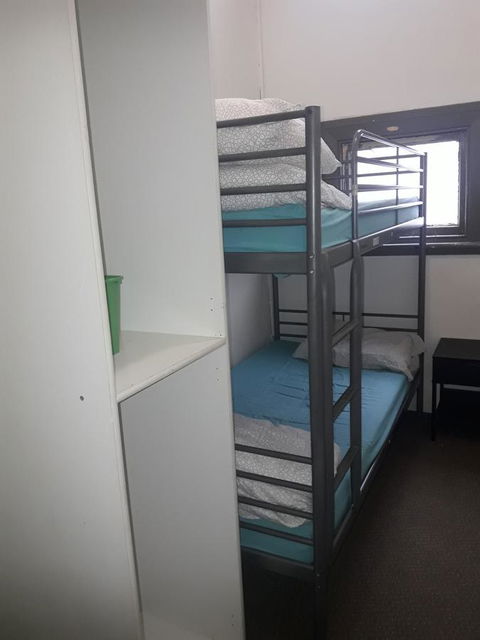 Clover Backpackers - Australian Directory 4