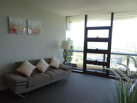 Sydney Olympic Park Apartment - Australian Directory 4