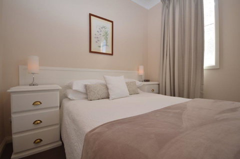 The Old Saddlery - Australian Directory 6