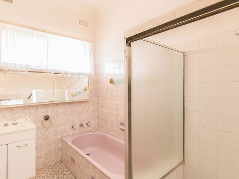11 Peel Street - Australian Directory 9