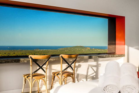 Sundays At Byron - Australian Directory 4