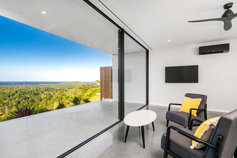 Sundays At Byron - Australian Directory 28