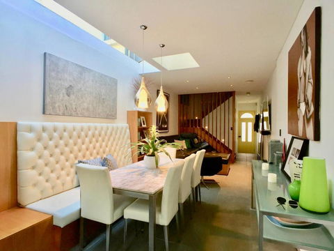 3 Storey Home Close Walk To Fox Studios SCG & City - Australian Directory 26