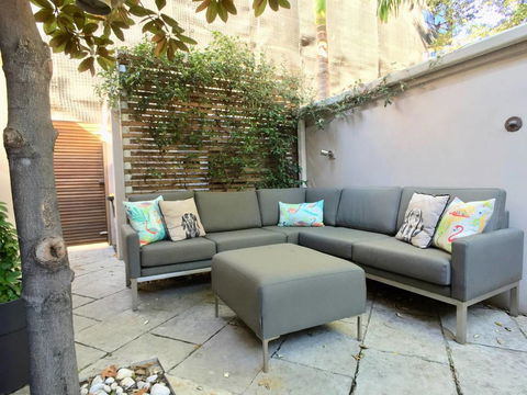 3 Storey Home Close Walk To Fox Studios SCG & City - Australian Directory 4