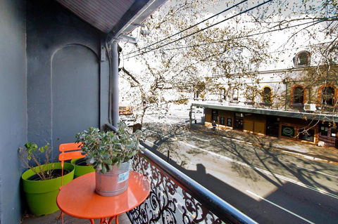 3 Storey Home Close Walk To Fox Studios SCG & City - Australian Directory 24