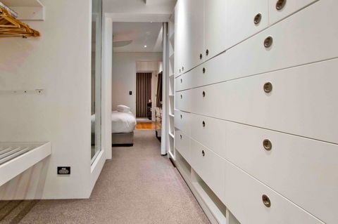 3 Storey Home Close Walk To Fox Studios SCG & City - Australian Directory 19
