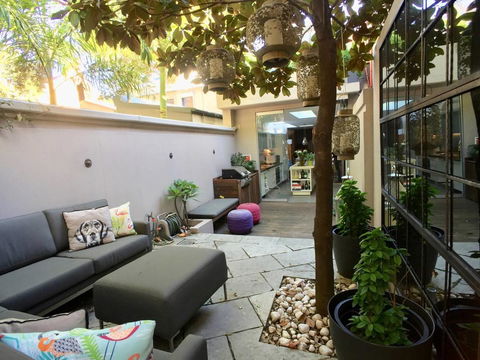 3 Storey Home Close Walk To Fox Studios SCG & City - Australian Directory 15