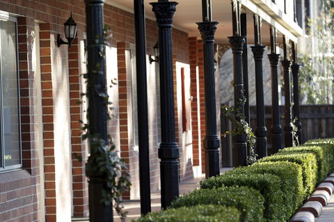 Carlyle Suites & Apartments - Australian Directory 15