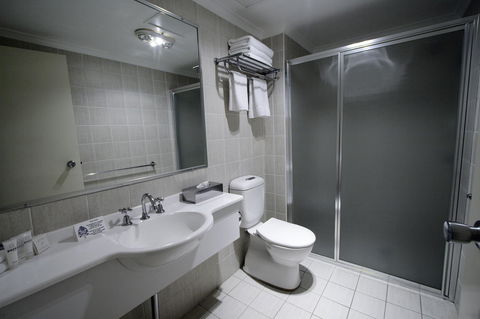 Carlyle Suites & Apartments - Australian Directory 7