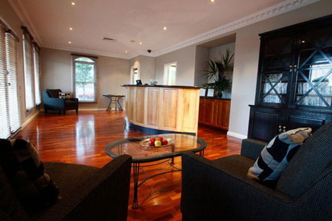 Carlyle Suites & Apartments - Australian Directory 1