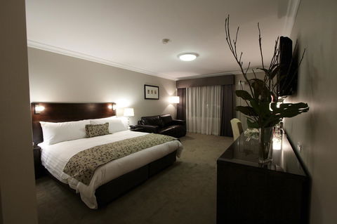 Carlyle Suites & Apartments - Australian Directory 3
