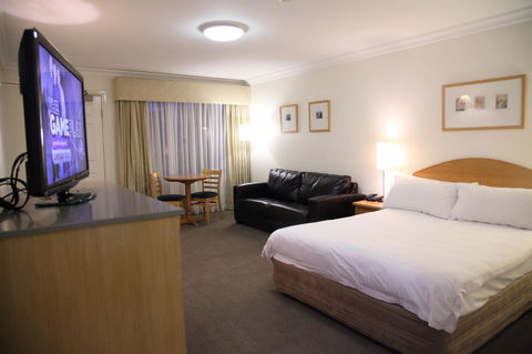 Carlyle Suites & Apartments - Australian Directory 17