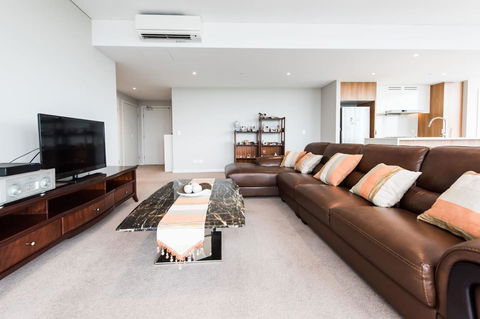 180Â° Water View Three Bedroom (wooden Furniture) - Australian Directory 26
