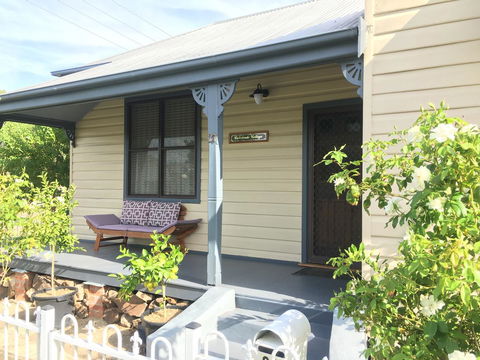 Caledonia Cottage - Australian Directory 5