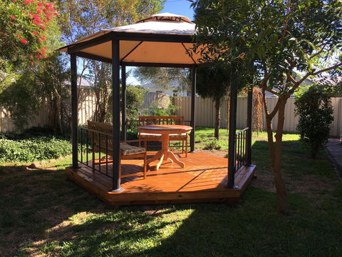 Caledonia Cottage - Australian Directory 2