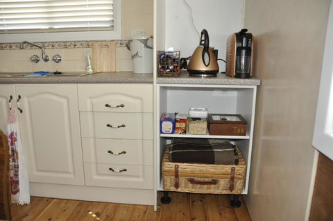 Caledonia Cottage - Australian Directory 16