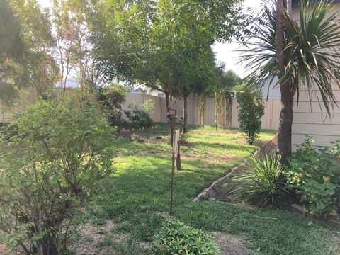 Caledonia Cottage - Australian Directory 27