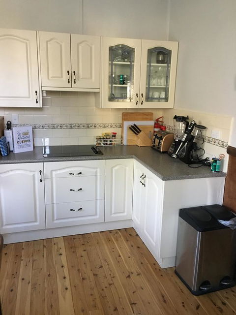 Caledonia Cottage - Australian Directory 15