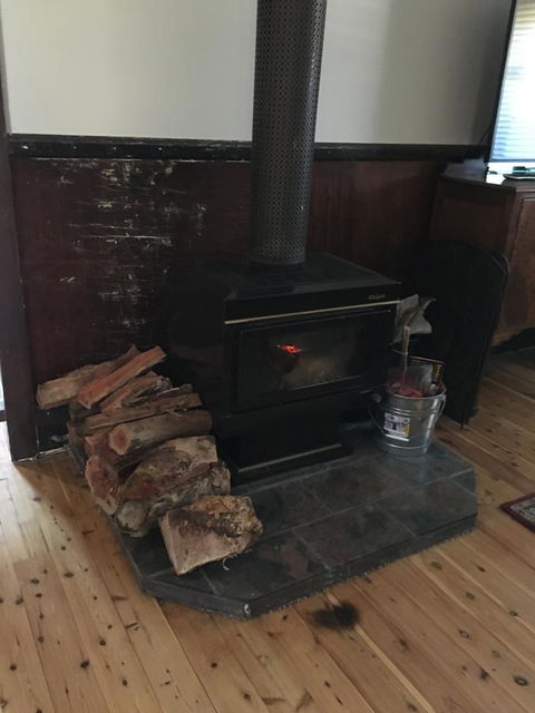 Caledonia Cottage - Australian Directory 12