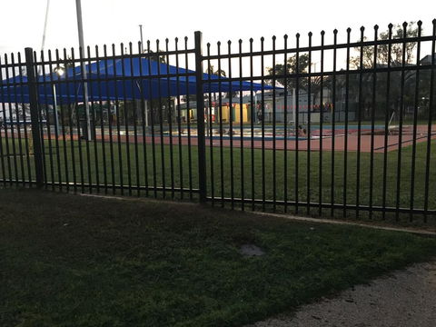 Nightcliff Foreshore Getaway - McKay Gardens - Australian Directory 25