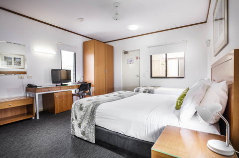 Mercure Darwin Airport Resort - Australian Directory 19