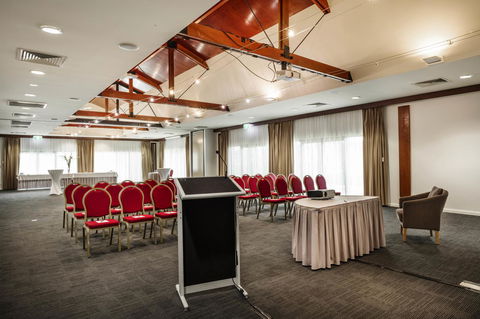 Mercure Darwin Airport Resort - Australian Directory 38