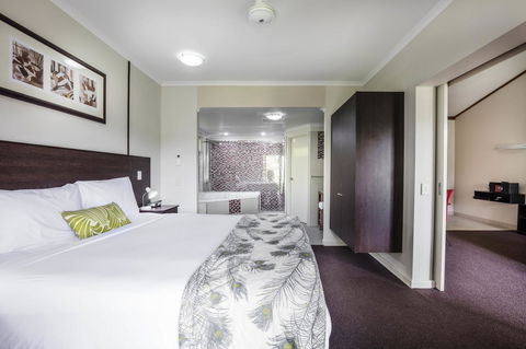 Mercure Darwin Airport Resort - Australian Directory 14