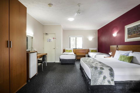 Mercure Darwin Airport Resort - Australian Directory 20