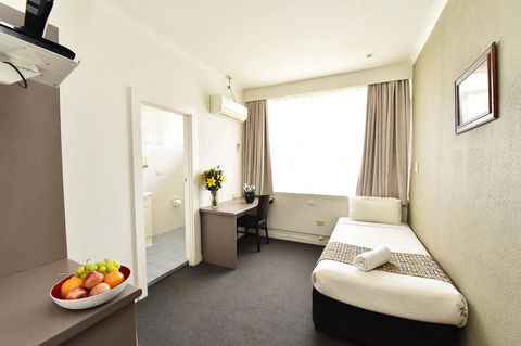 Diplomat Hotel Alice Springs - Australian Directory 35