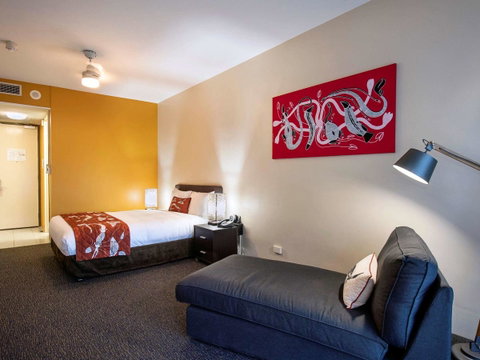Mercure Kakadu Crocodile - Australian Directory 38