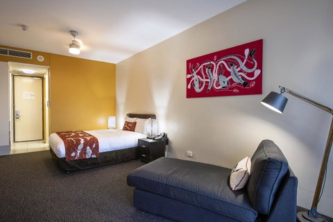 Mercure Kakadu Crocodile - Australian Directory 10