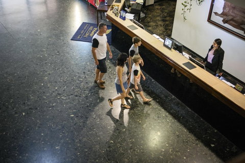 Mercure Kakadu Crocodile - Australian Directory 3