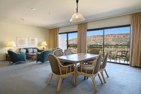 DoubleTree By Hilton Alice Springs - Australian Directory 11