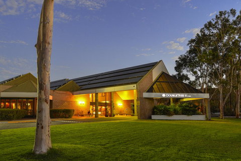 DoubleTree By Hilton Alice Springs - Australian Directory 12