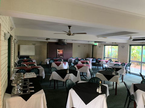 Pine Tree Motel - Australian Directory 9
