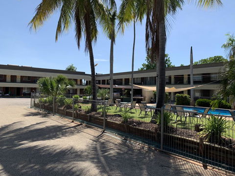 Pine Tree Motel - Australian Directory 2