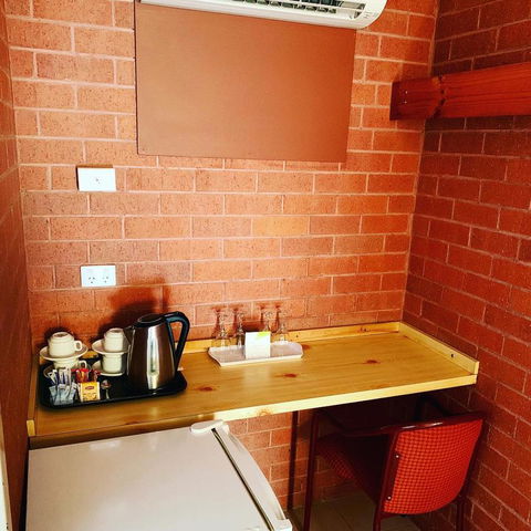 Pine Tree Motel - Australian Directory 29