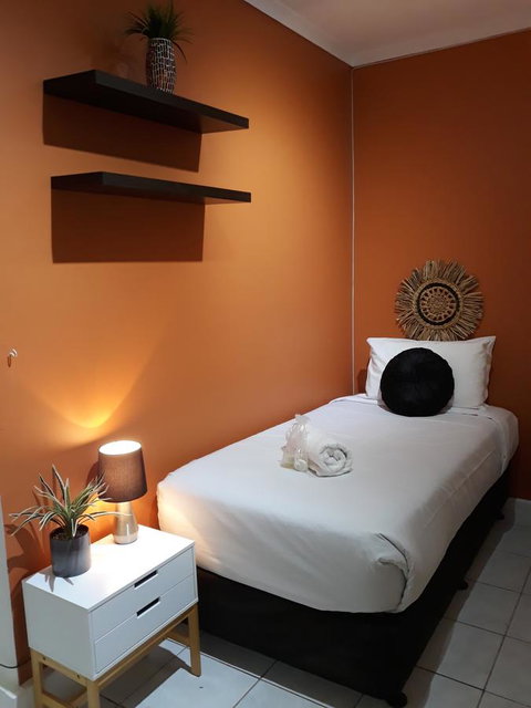 Central Studio, Darwin CBD Northern Territory - Australian Directory 2