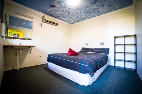 Jump Inn Alice Budget Accommodation - Australian Directory 9