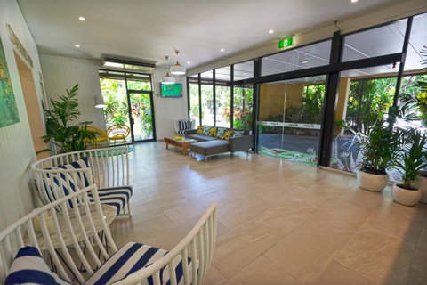 Palms City Resort - Australian Directory 21