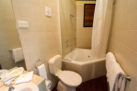 Palms City Resort - Australian Directory 29