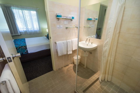 Palms City Resort - Australian Directory 32
