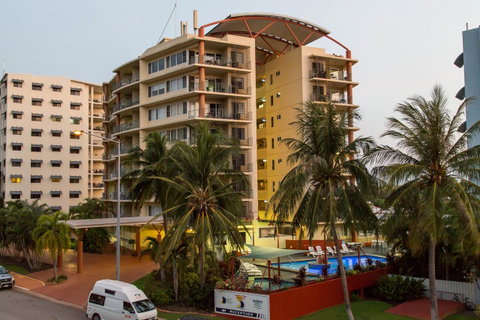 Cullen Bay Resorts - Australian Directory 0