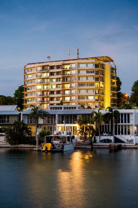 Cullen Bay Resorts - Australian Directory 14
